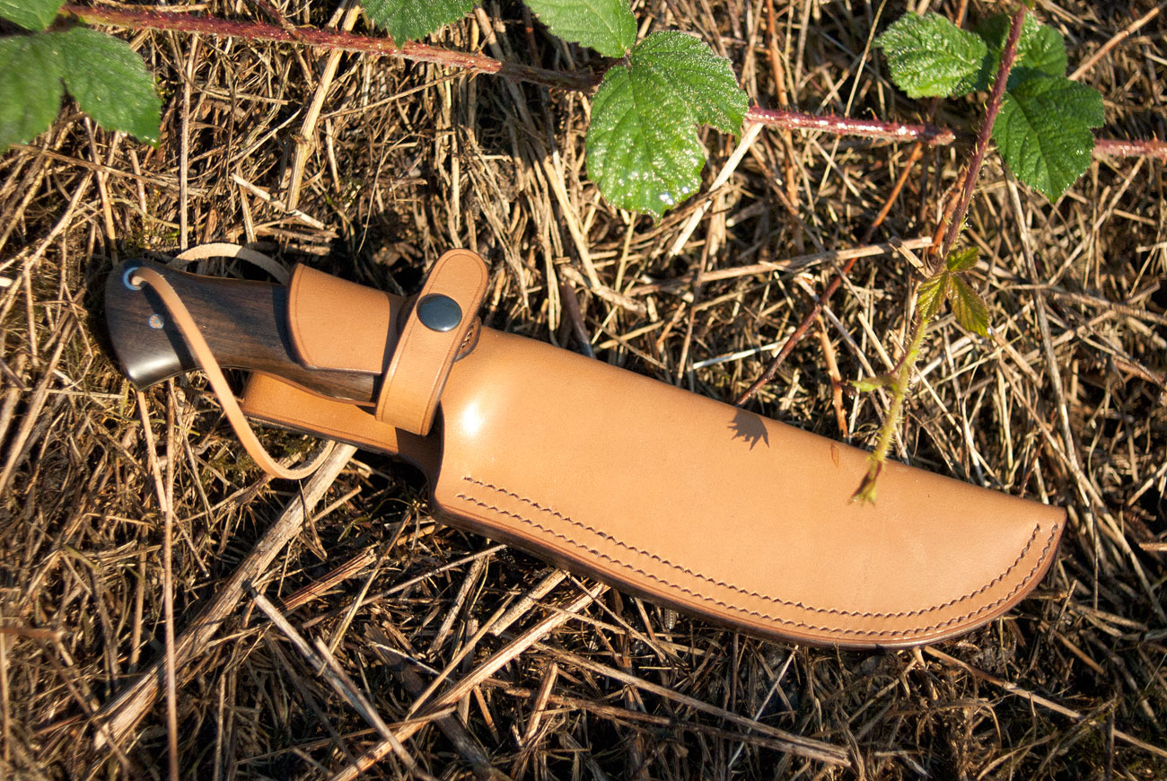 Etui rigide en cuir pour couteau de camp / outdoor XXL