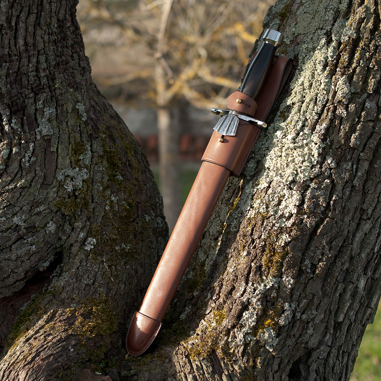 Etui en cuir tannage végétal pour couteau de chasse - Les couteaux de  François